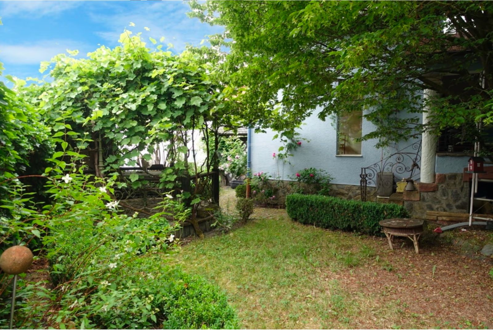  Dreamy Farmhouse For Rent In Dorfweil – Perfect For Home Office, Family Living, And More  -  Dreamy Farmhouse for Rent in Dorfweil – Perfect for Home Office, Family Living, and More  - Gallery -  2