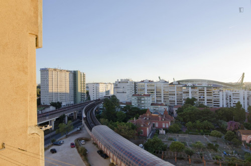 Attractive bedroom next to Cidade Universitária