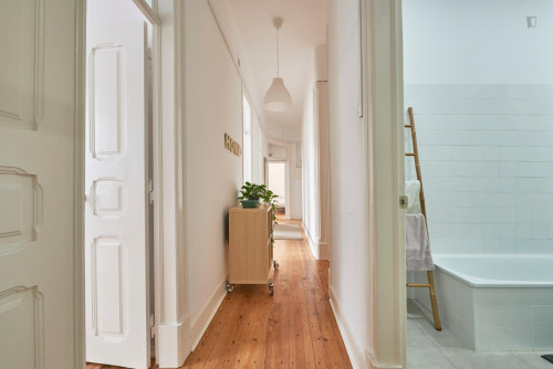 Alluring double bedroom located near Arroios metro station