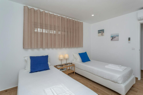 Largo Girassol, Carcavelos  - Gallery -  5
