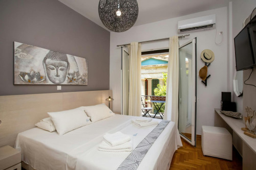 Adrianou, Athens