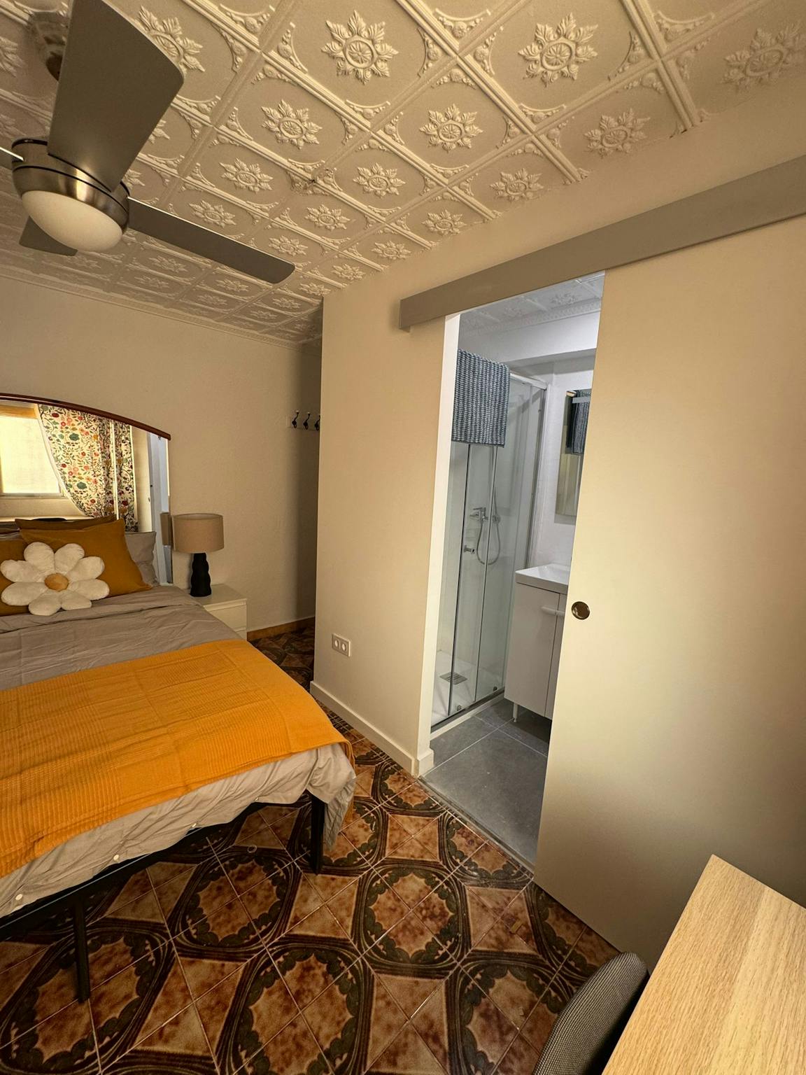 Private Room - 1