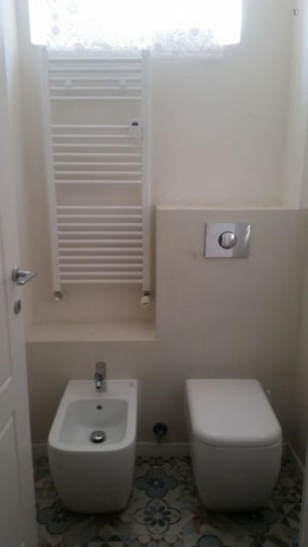 Double ensuite bedroom in a beautiful 2-bedroom apartment not far from Bocconi University - Gallery - 8