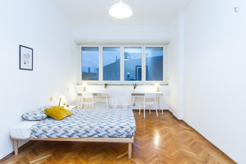 Lovely single bedroom close to Marangoni Fashion Institute  - Gallery -  5