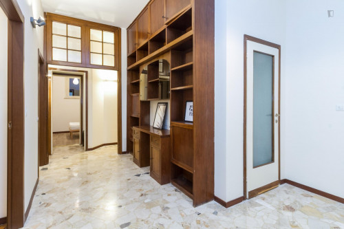 Lovely single bedroom close to Marangoni Fashion Institute - Gallery - 8