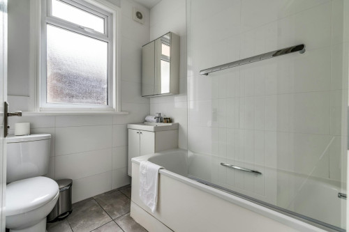 Mostyn Avenue, Wembley  - Gallery -  5