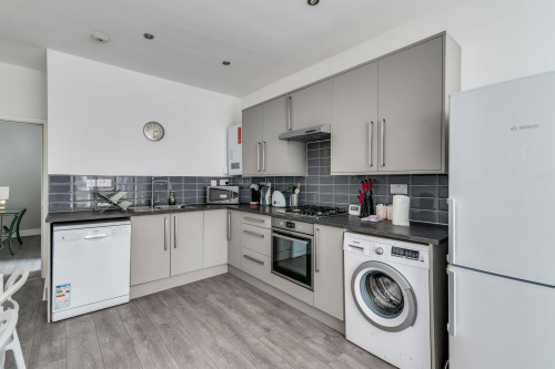 Mostyn Avenue, Wembley