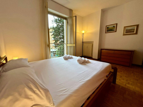 Via Tonale, Varese