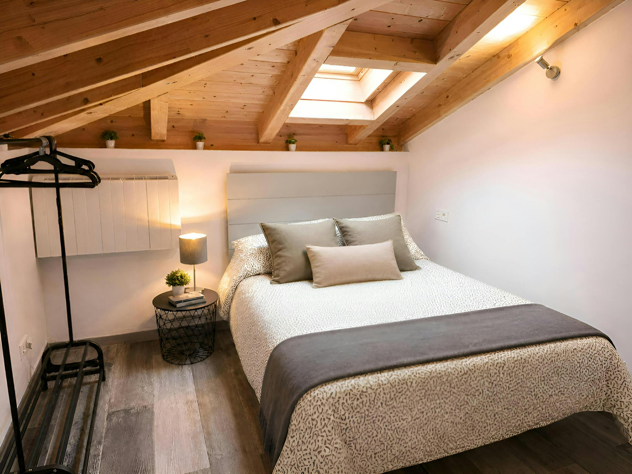 Entire Place - Calle San Gil, Burgos - Gallery - 1