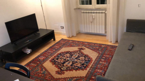 Single bedroom in 3-bedroom apartment in Prati neighbourhood