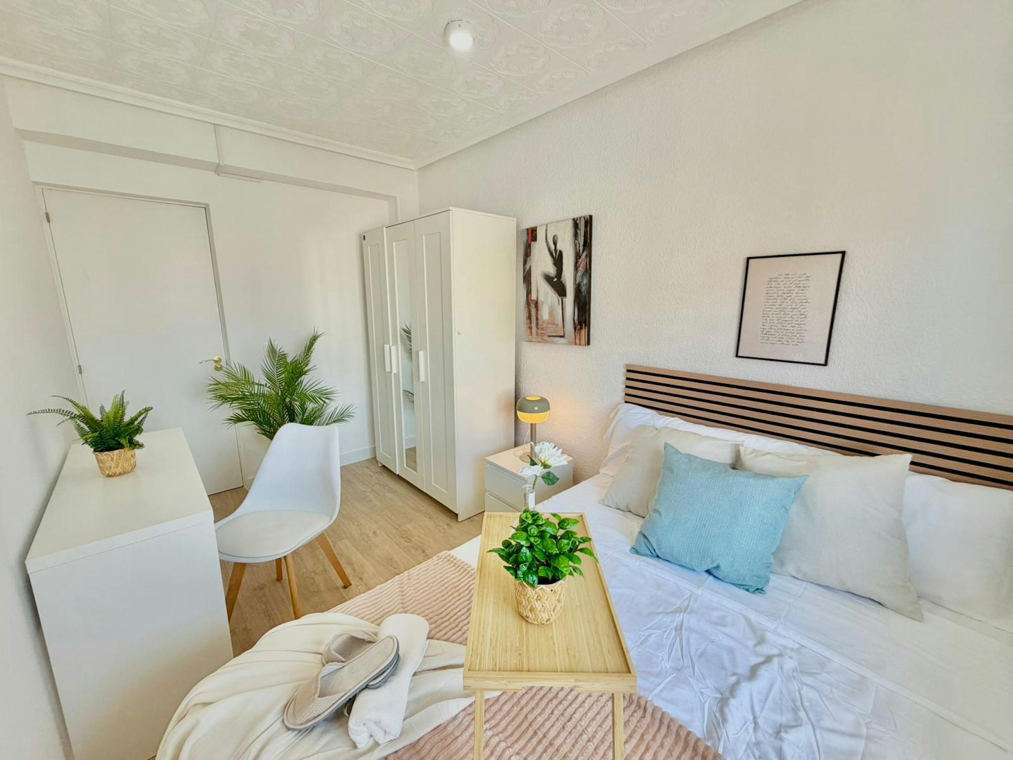Shared Room - 1