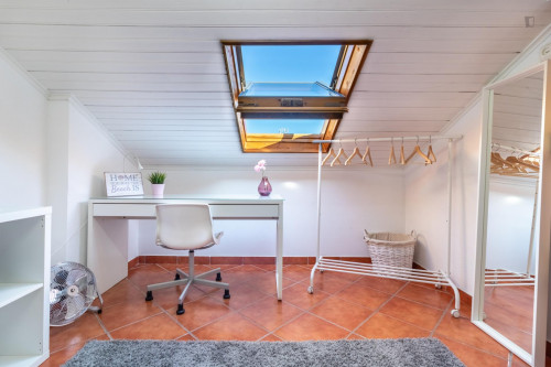 Awesome single bedroom in Carcavelos  - Gallery -  5