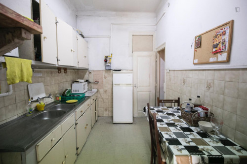 Convenient single bedroom in 7-bedroom flat in well-connected Picoas - Gallery - 11