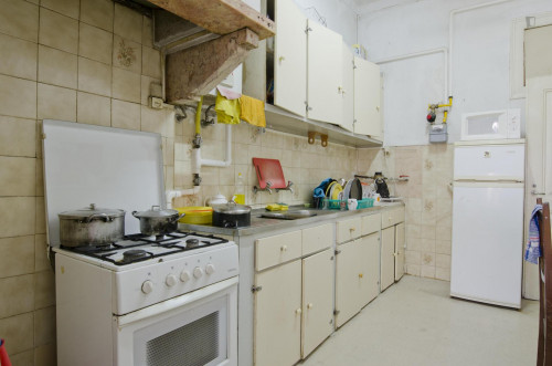 Convenient single bedroom in 7-bedroom flat in well-connected Picoas - Gallery - 16