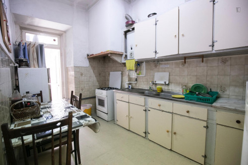 Convenient single bedroom in 7-bedroom flat in well-connected Picoas - Gallery - 13