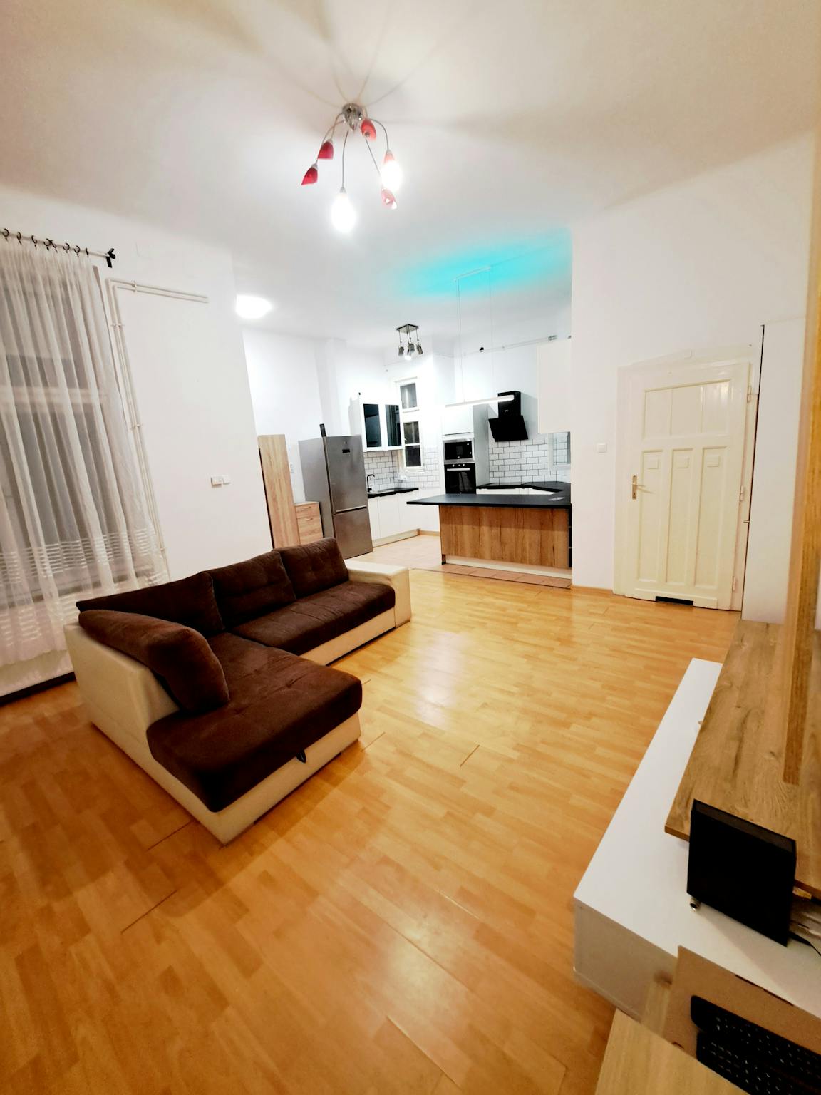 Entire Place - Alsó erdősor utca, Budapest - Gallery - 1