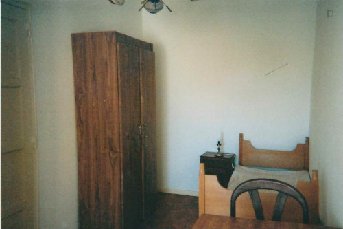 Comfy single bedroom near the São João Baptista metro