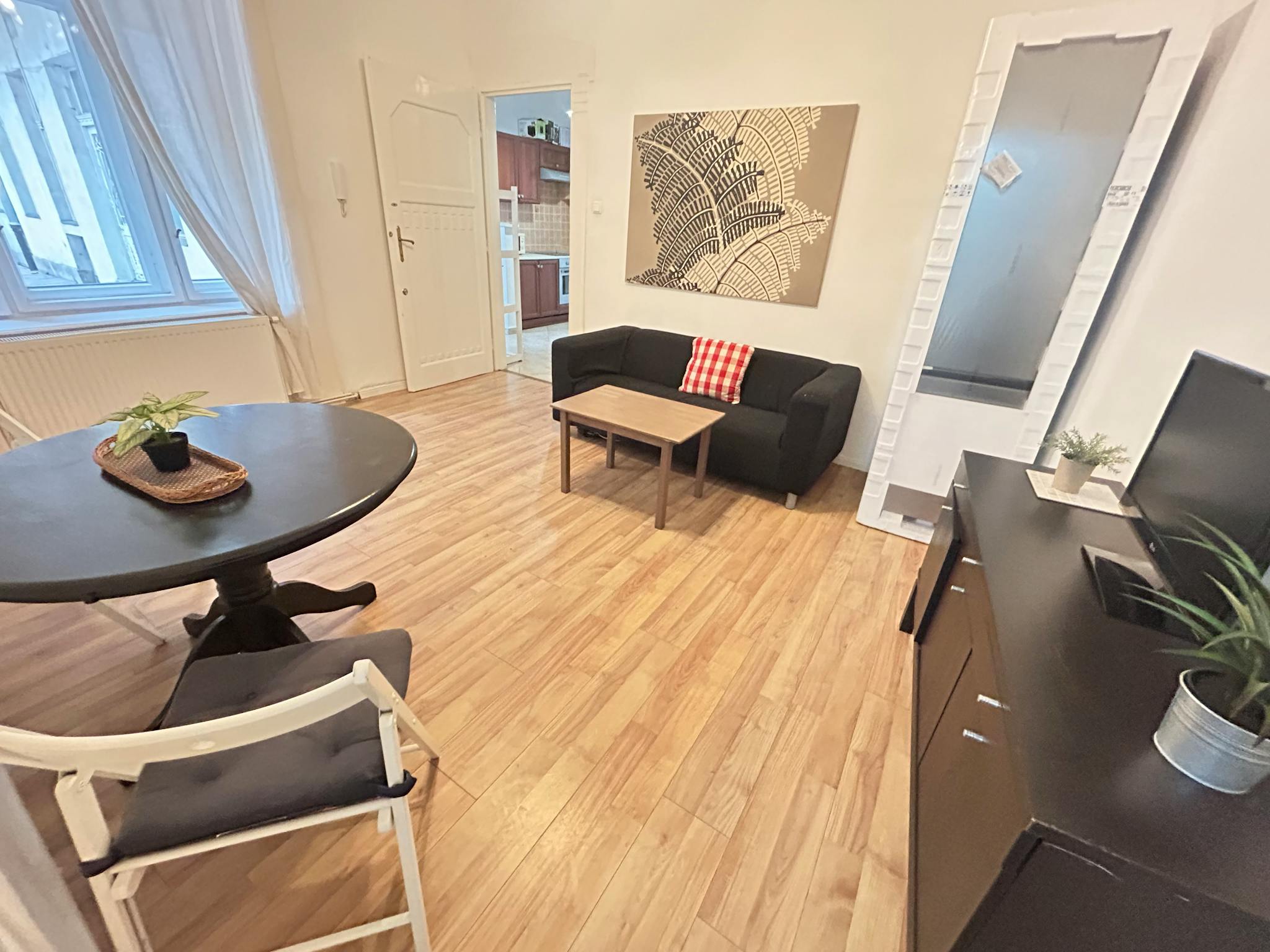 Entire Place - Dessewffy utca, Budapest - Gallery - 1