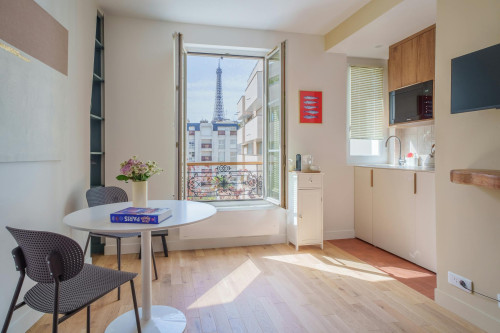 Rue Jean Nicot, Paris