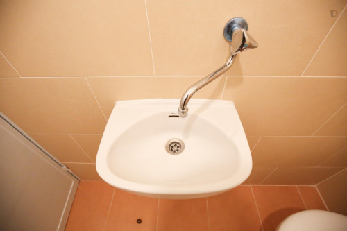 Nice and comfy single bedroom in Paço de Arcos