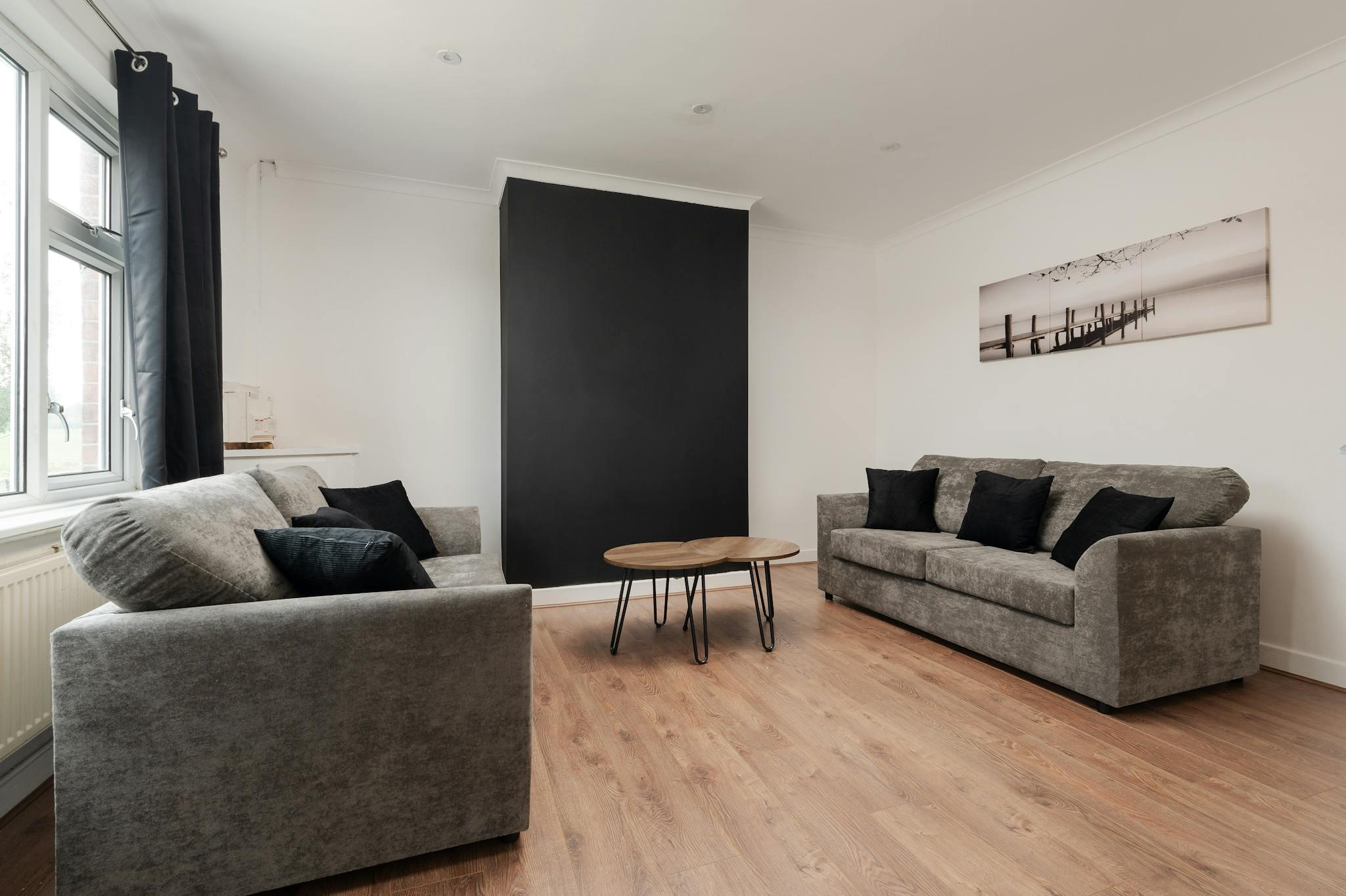 Entire Place - MacDonald Avenue, Farnworth - Gallery - 1
