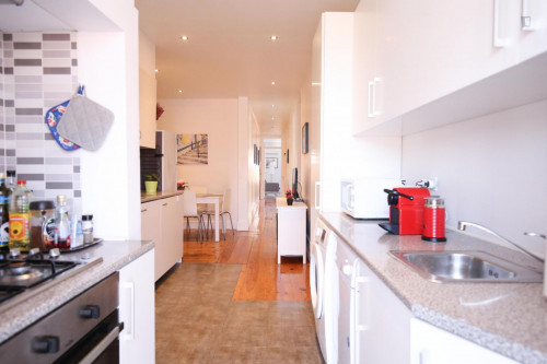 Very Nice single bedroom in Arroios, near the metro