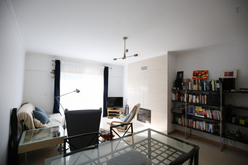 Single Room in Costa da Caparica, 800 mt from the beach and 100 mt from Park - Gallery - 22