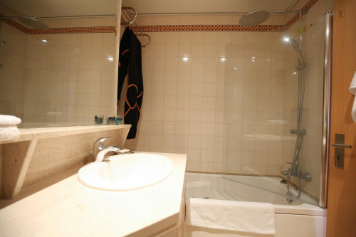 Single Room in Costa da Caparica, 800 mt from the beach and 100 mt from Park - Gallery - 13