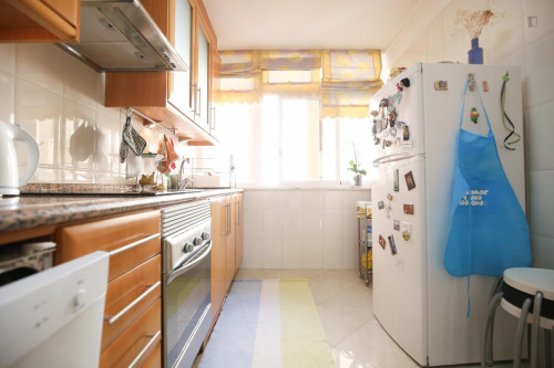 Single Room in Costa da Caparica, 800 mt from the beach and 100 mt from Park - Gallery - 12