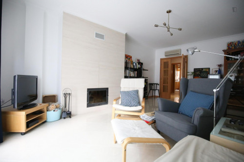 Single Room in Costa da Caparica, 800 mt from the beach and 100 mt from Park - Gallery - 36