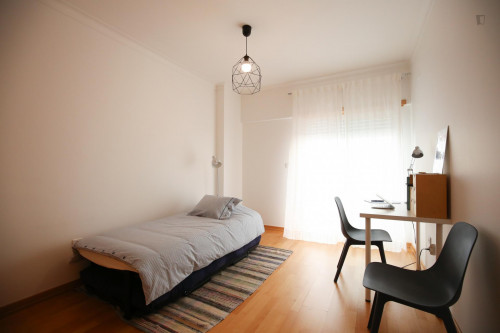 Single Room in Costa da Caparica, 800 mt from the beach and 100 mt from Park - Gallery - 32