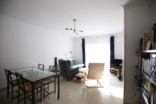 Single Room in Costa da Caparica, 800 mt from the beach and 100 mt from Park - Gallery - 35