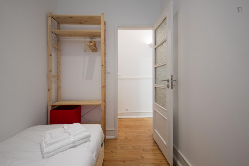 Nice 4-bedroom apartment close to Alameda  - Gallery -  5