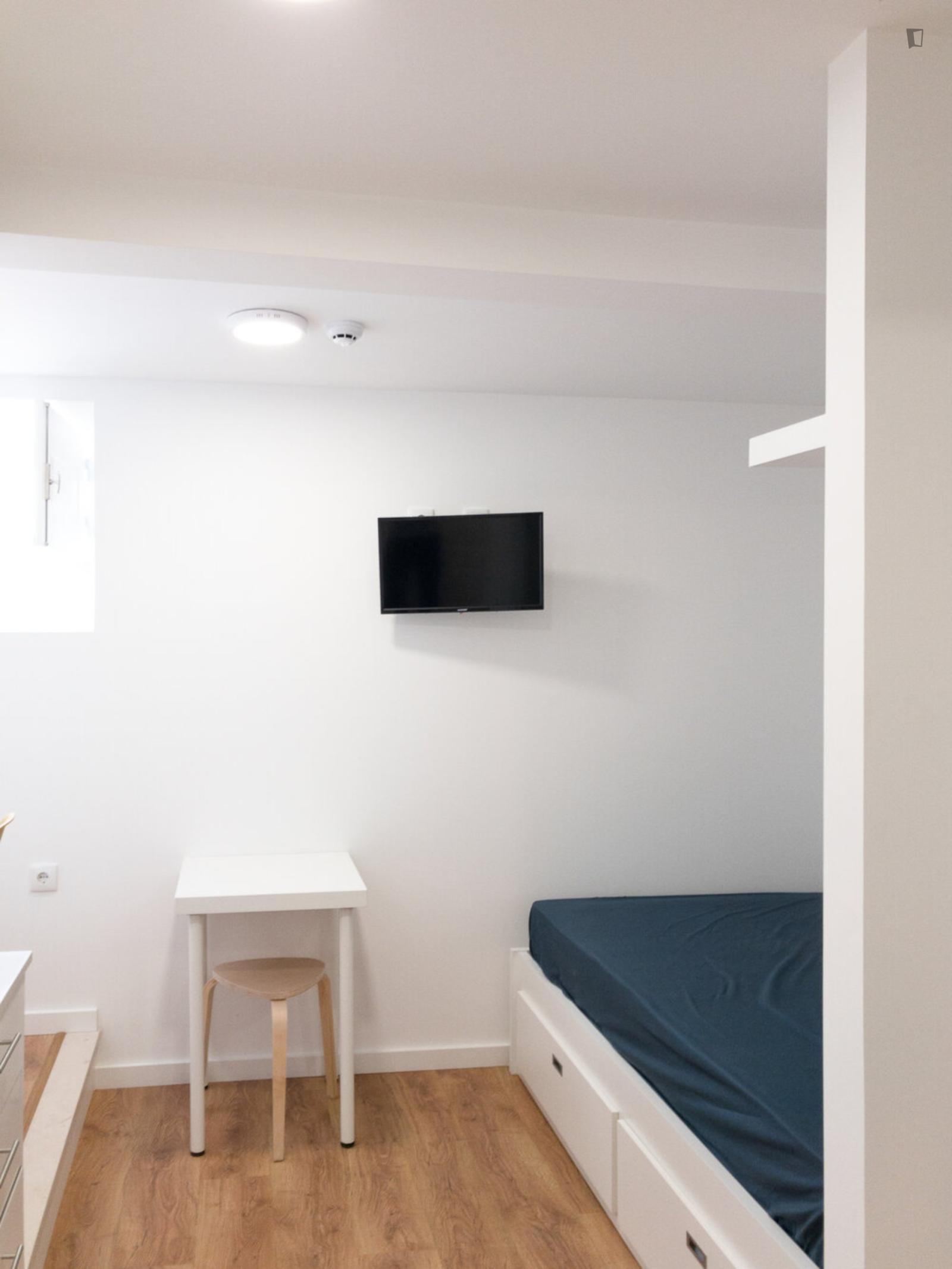 Cosy Studio In The Sun Neighbourhood Of Coimbra - Cosy studio in the Sun neighbourhood of Coimbra - Gallery - 1