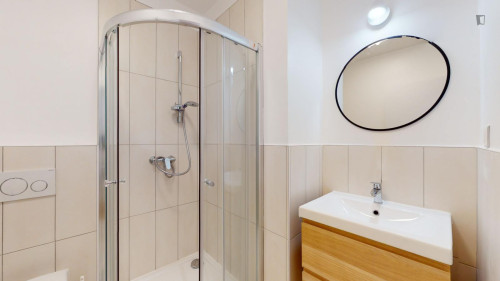 Comfy double ensuite bedroom in Montreuil  - Gallery -  5