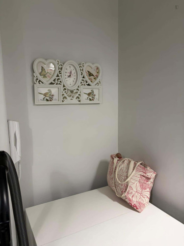 Room in Via Randazzo, Catania with 5 bedrooms
