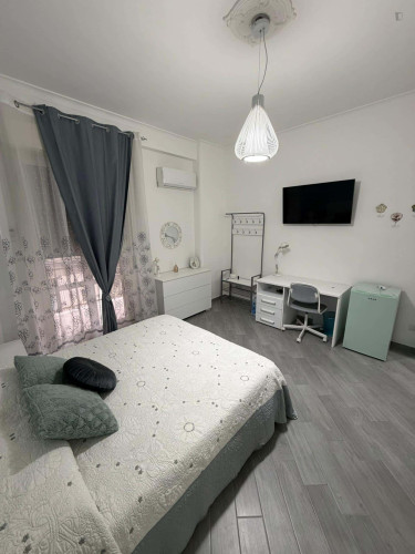 Room in Via Randazzo, Catania with 5 bedrooms