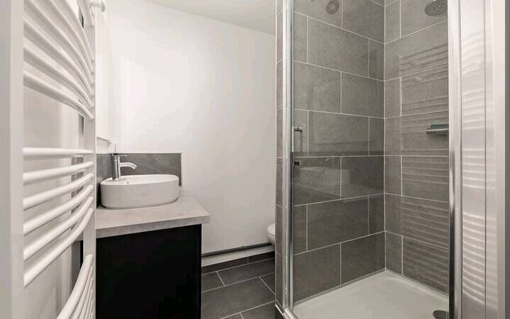 Shared Apartment - 4