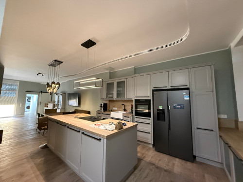 Modern & beautiful, fully renovated apartment in Mönchengladbach
