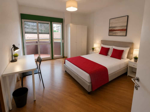 Room in Via del Ponte all'Asse, Firenze with 4 bedrooms