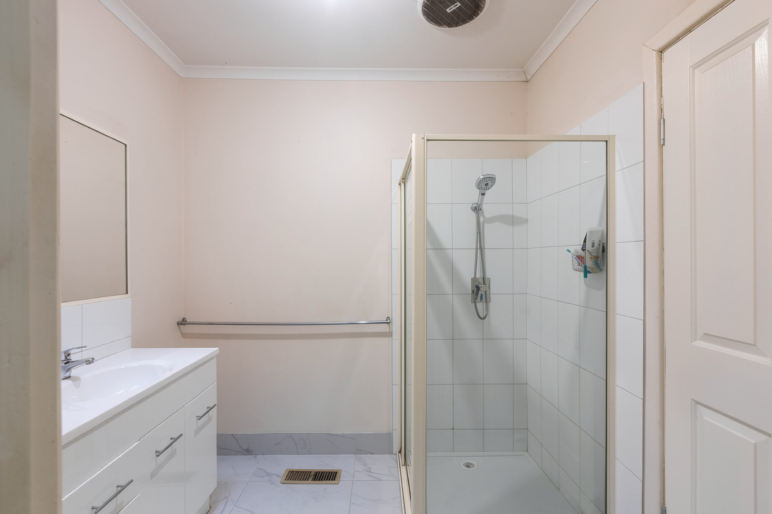  Single Room  -  23 Mountfield Avenue  - Gallery -  7