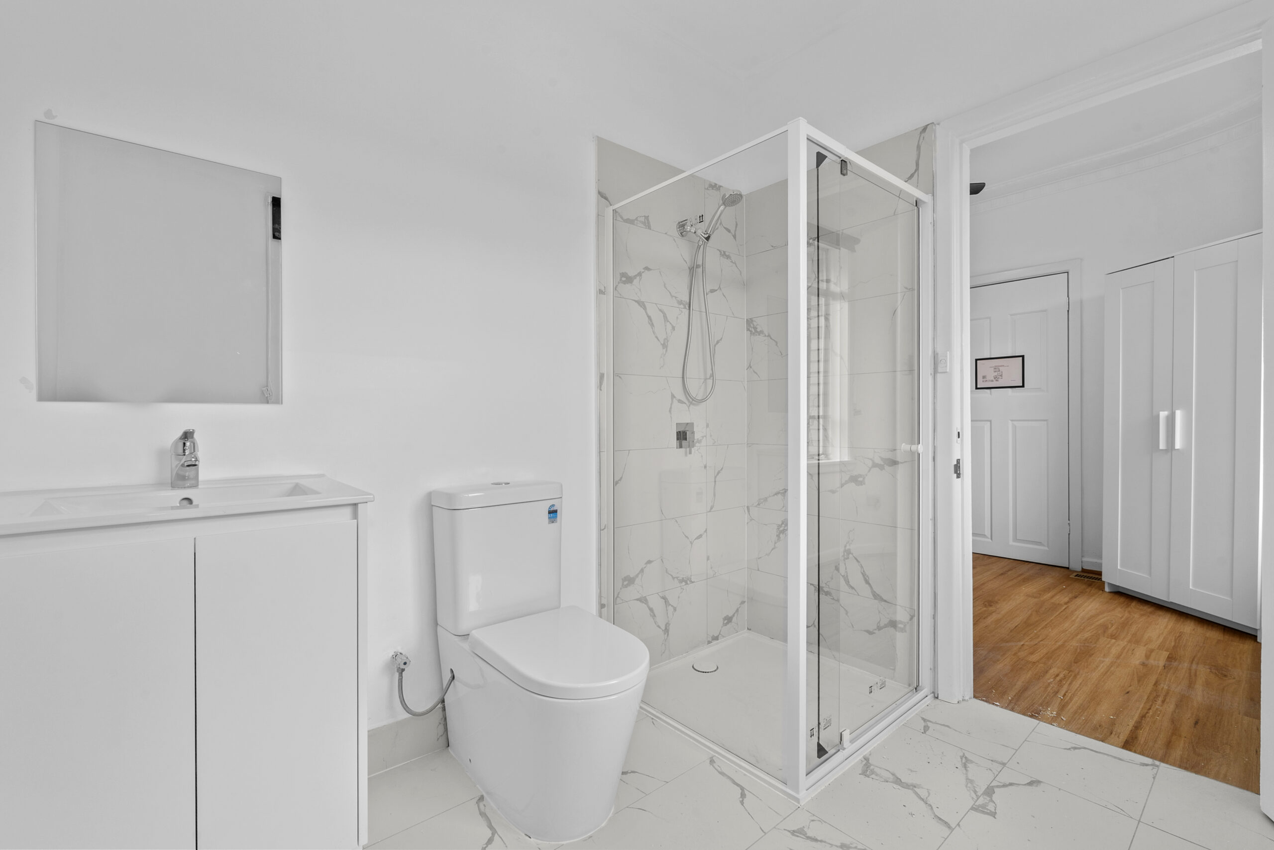  Single Room Ensuite  -  23 Mountfield Avenue  - Gallery -  4