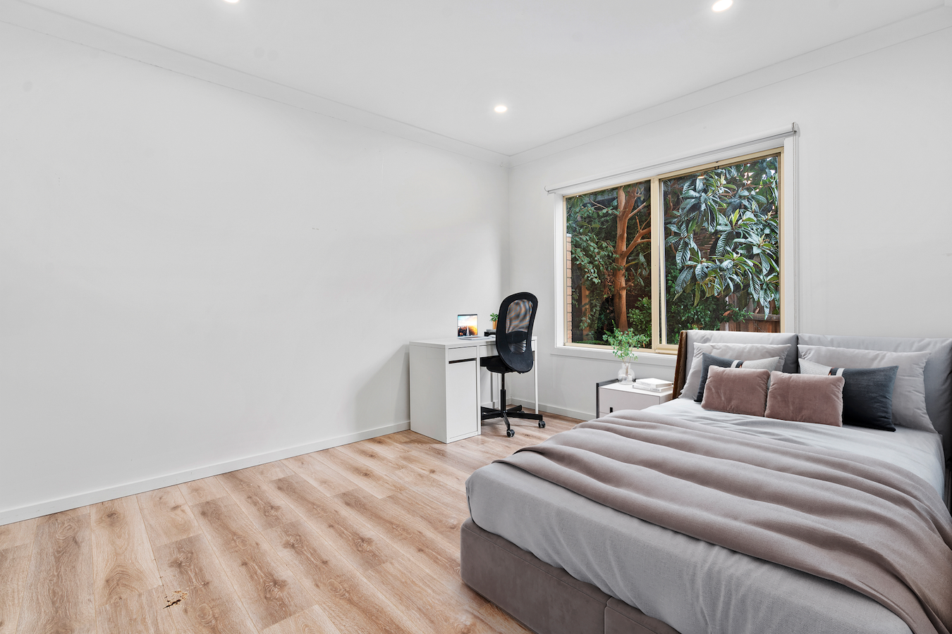  Single Room Ensuite  -  88 Argyll Street  - Gallery -  5