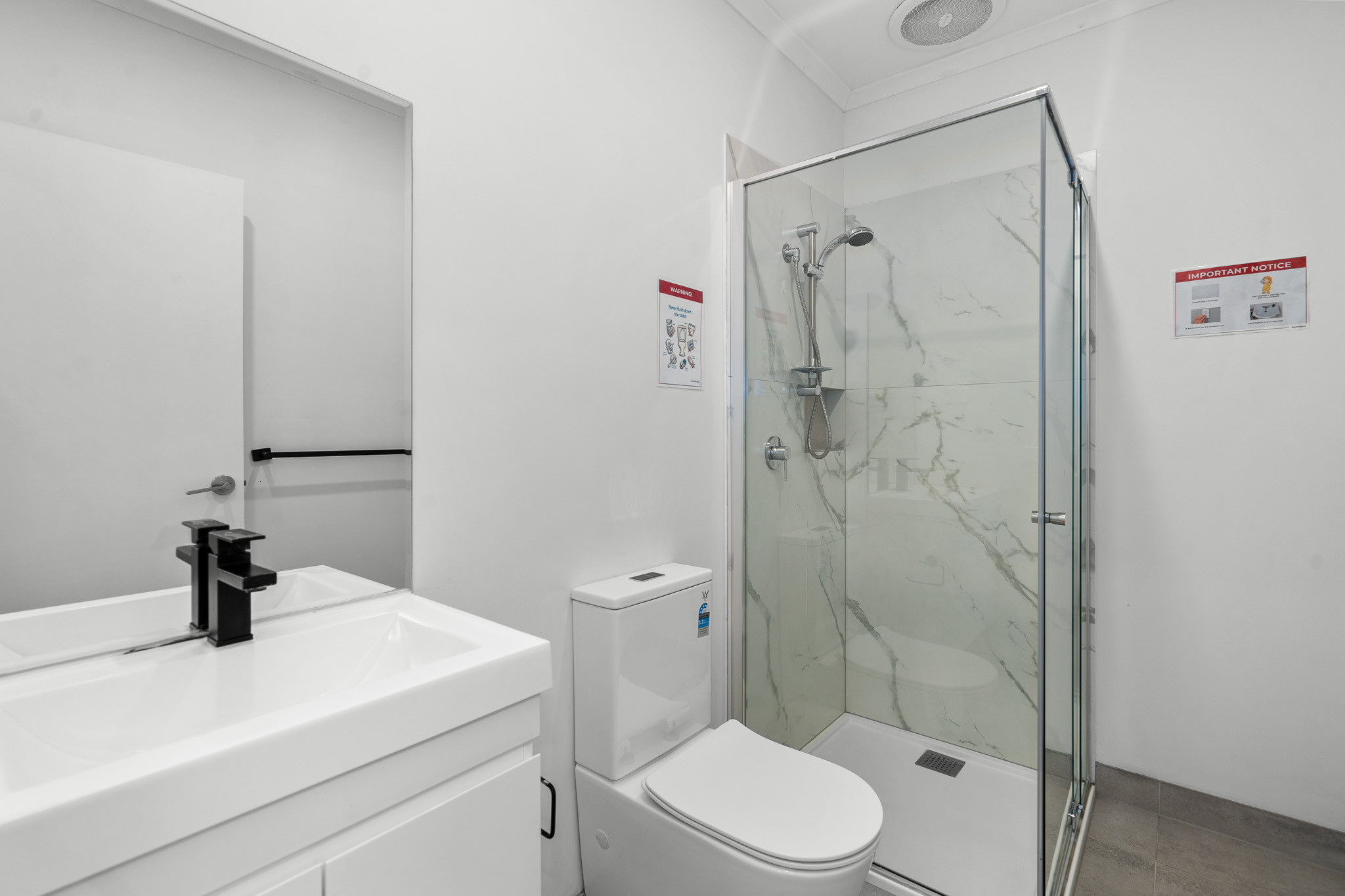  Twin Room Ensuite  -  88 Argyll Street  - Gallery -  4