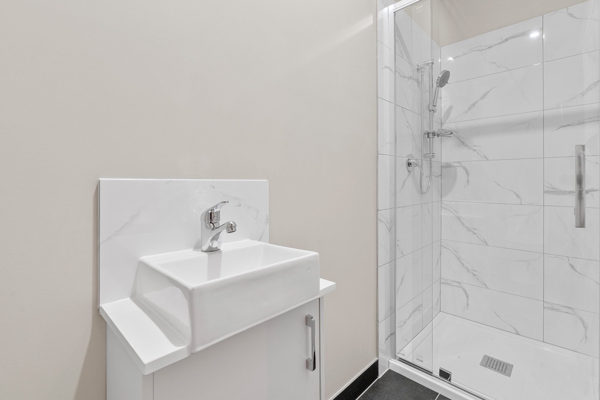  Studio Double  -  2/10 Binalong Ave  - Gallery -  5
