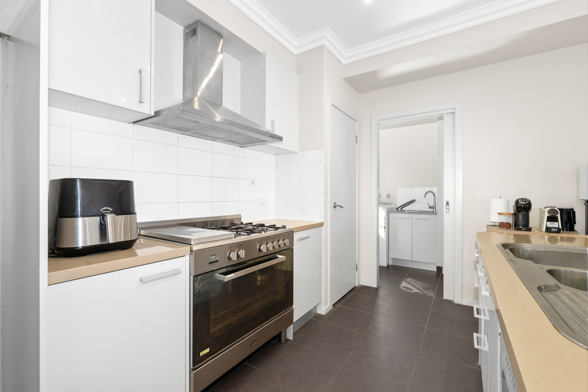  Double Room With Ensuite  -  2/10 Binalong Ave  - Gallery -  2