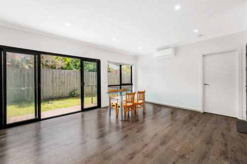 2/13 Thompson Street
