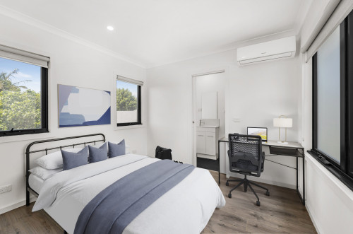 2/13 Thompson Street