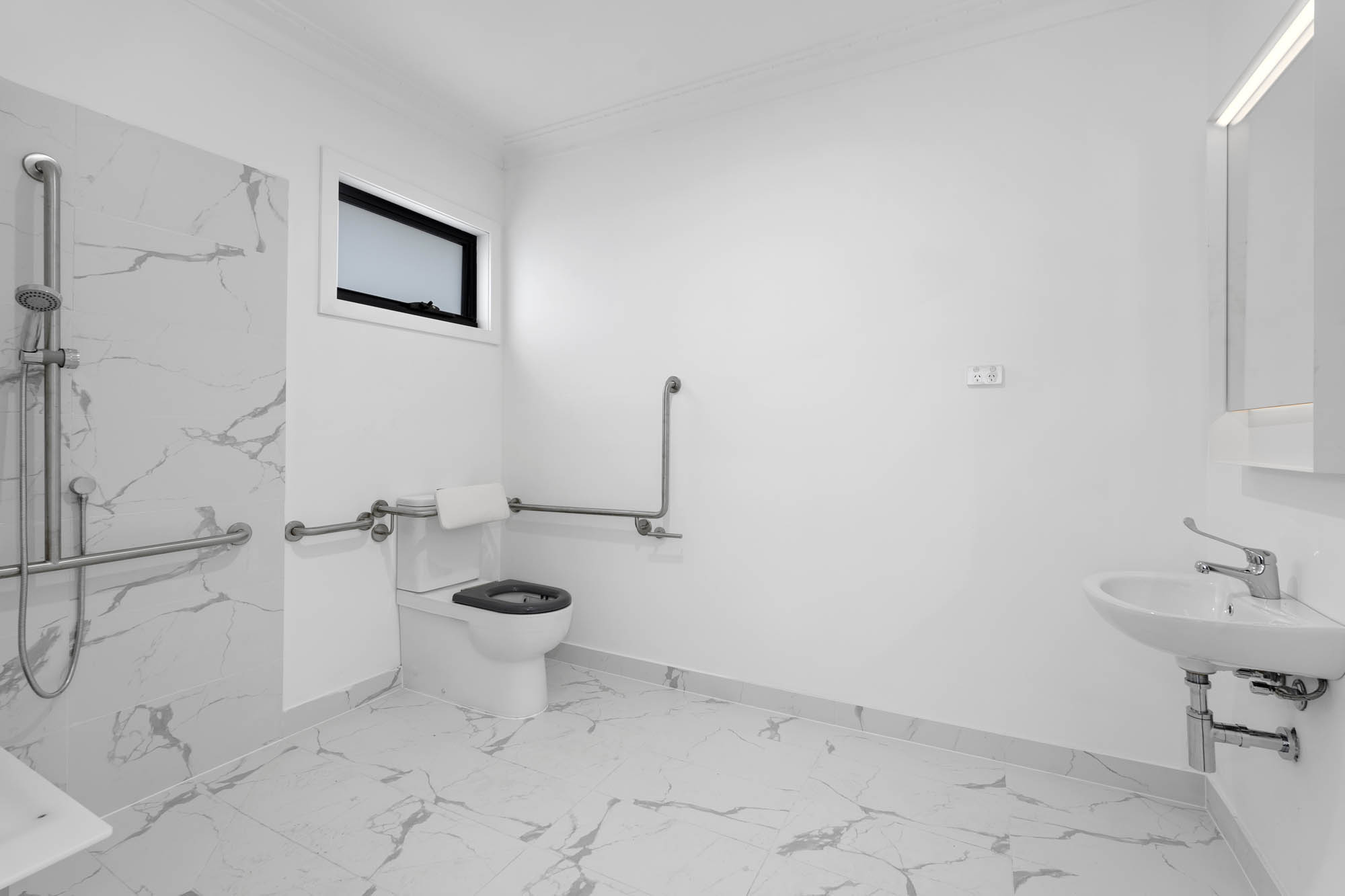  Double Room Ensuite  -  38 Dennis Street  - Gallery -  6