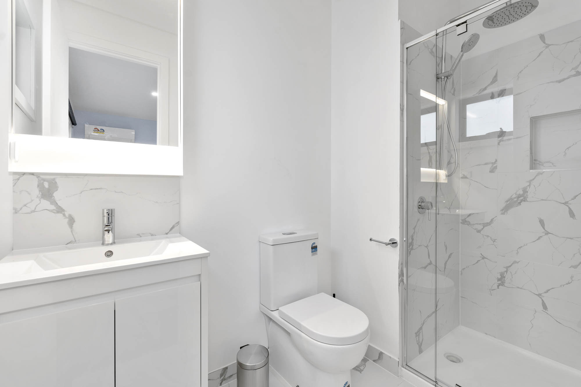  Studio Double Ensuite  -  38 Dennis Street  - Gallery -  5